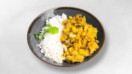 Veganes Kartoffelcurry mit Champignons & Cashews